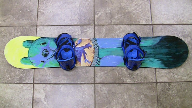 hand-painting-snowboard-pic-03-finished-blank-snowboards